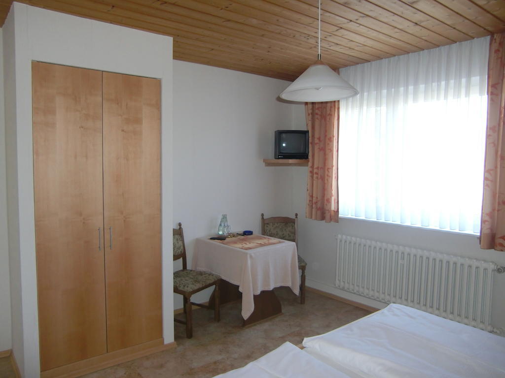 Waldhotel Glimmesmuhle Bad Hersfeld Ruang foto